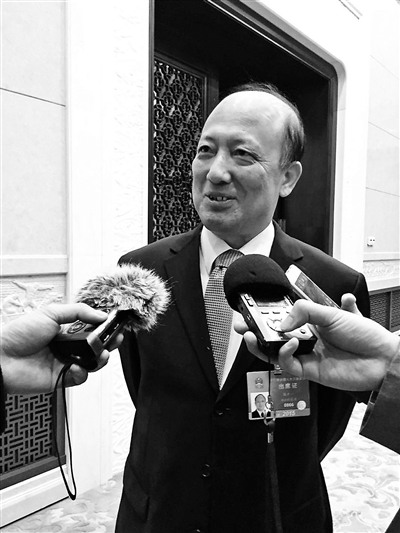 中国玻璃宣布：郭尤莉辞任秘书及授权代表职务